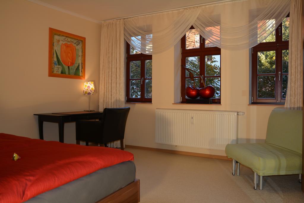 Ferienwohnung Domschatz Naumburg  Pokoj fotografie